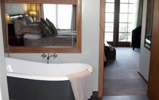 Glenorchy Lake House Room photo